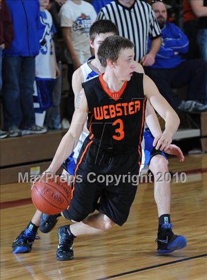 Thumbnail 3 in St. Croix Central vs. Webster (D3 Regional Championship) photogallery.