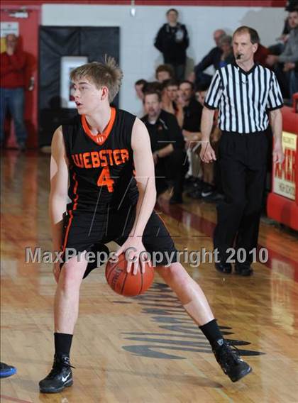 Thumbnail 2 in St. Croix Central vs. Webster (D3 Regional Championship) photogallery.