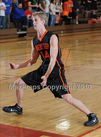 Thumbnail 3 in St. Croix Central vs. Webster (D3 Regional Championship) photogallery.