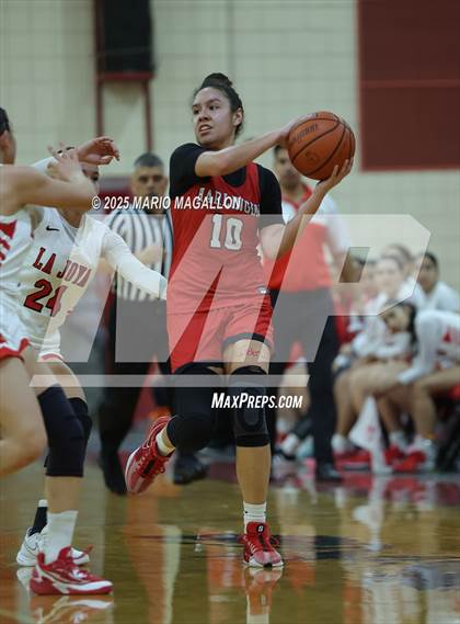 Thumbnail 1 in Harlingen @ La Joya (UIL Girls Basketball 6A Division 2 Bi-District) photogallery.