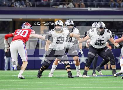Thumbnail 3 in Westlake vs. Guyer (UIL Football 6A D2 Finals) photogallery.