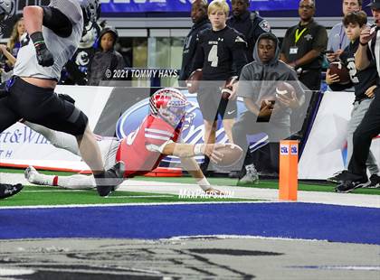 Thumbnail 2 in Westlake vs. Guyer (UIL Football 6A D2 Finals) photogallery.