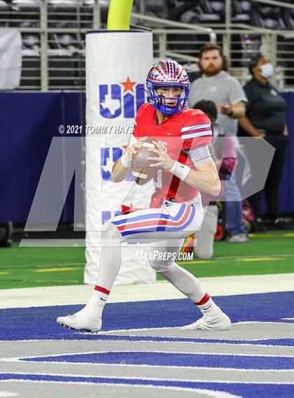 Thumbnail 2 in Westlake vs. Guyer (UIL Football 6A D2 Finals) photogallery.