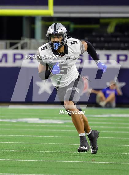 Thumbnail 3 in Westlake vs. Guyer (UIL Football 6A D2 Finals) photogallery.