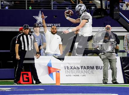 Thumbnail 1 in Westlake vs. Guyer (UIL Football 6A D2 Finals) photogallery.