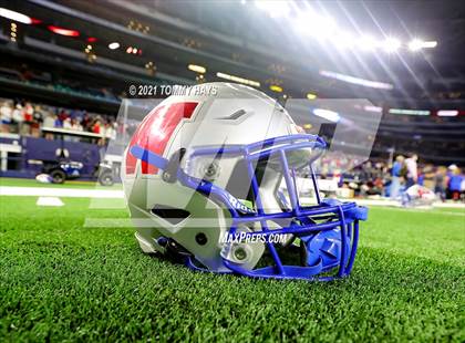 Thumbnail 1 in Westlake vs. Guyer (UIL Football 6A D2 Finals) photogallery.