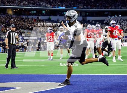 Thumbnail 1 in Westlake vs. Guyer (UIL Football 6A D2 Finals) photogallery.