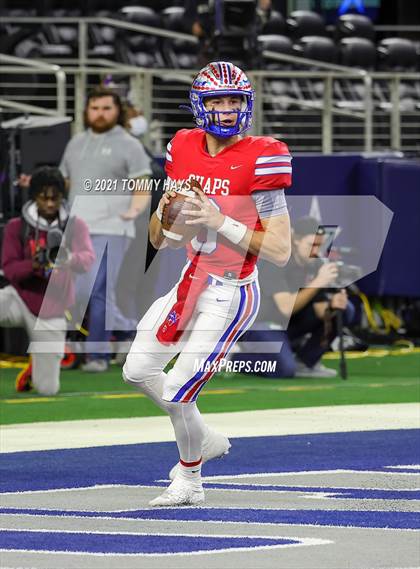 Thumbnail 1 in Westlake vs. Guyer (UIL Football 6A D2 Finals) photogallery.