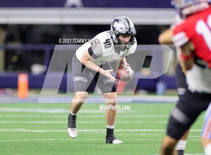 Thumbnail 3 in Westlake vs. Guyer (UIL Football 6A D2 Finals) photogallery.