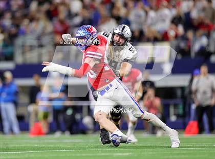 Thumbnail 3 in Westlake vs. Guyer (UIL Football 6A D2 Finals) photogallery.