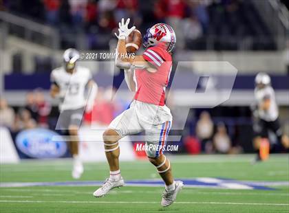 Thumbnail 1 in Westlake vs. Guyer (UIL Football 6A D2 Finals) photogallery.