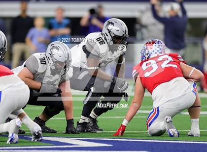 Thumbnail 2 in Westlake vs. Guyer (UIL Football 6A D2 Finals) photogallery.