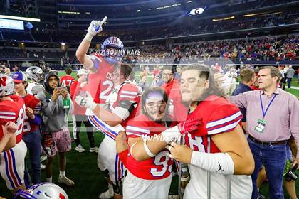 Thumbnail 1 in Westlake vs. Guyer (UIL Football 6A D2 Finals) photogallery.
