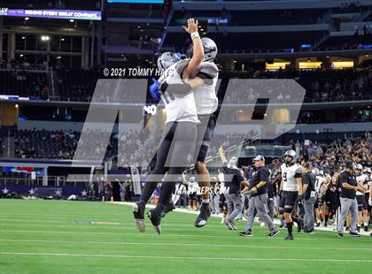 Thumbnail 1 in Westlake vs. Guyer (UIL Football 6A D2 Finals) photogallery.