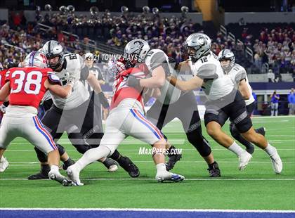 Thumbnail 3 in Westlake vs. Guyer (UIL Football 6A D2 Finals) photogallery.