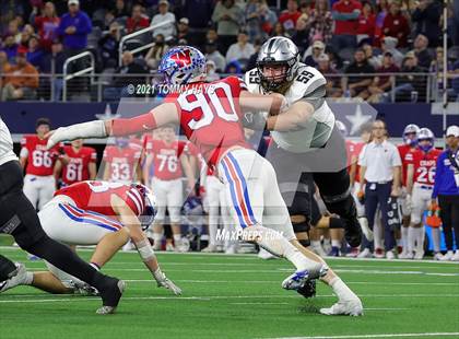 Thumbnail 2 in Westlake vs. Guyer (UIL Football 6A D2 Finals) photogallery.