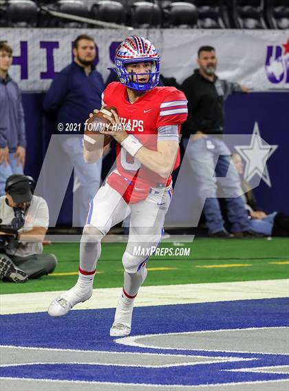 Thumbnail 2 in Westlake vs. Guyer (UIL Football 6A D2 Finals) photogallery.