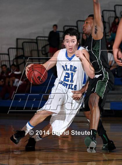 Thumbnail 3 in Rodriguez vs. Davis (Les Curry Invitational) photogallery.