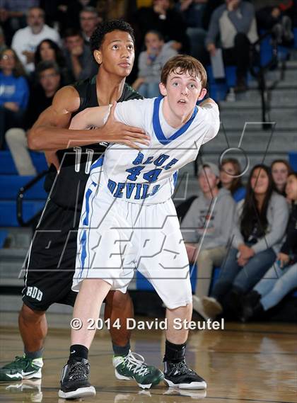 Thumbnail 2 in Rodriguez vs. Davis (Les Curry Invitational) photogallery.