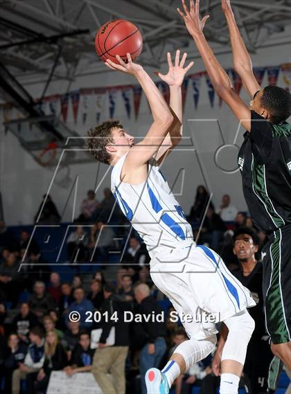 Thumbnail 3 in Rodriguez vs. Davis (Les Curry Invitational) photogallery.