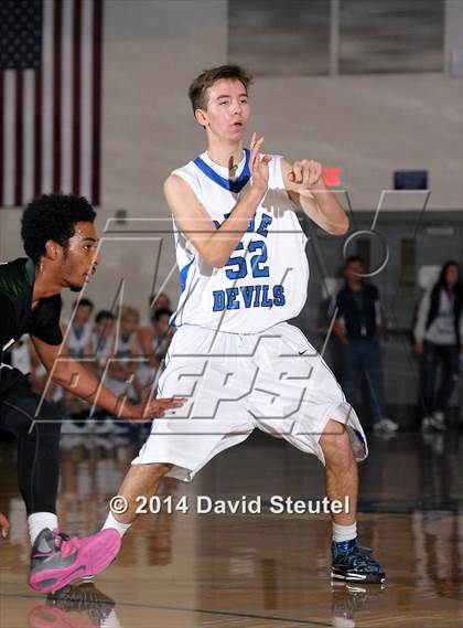 Thumbnail 2 in Rodriguez vs. Davis (Les Curry Invitational) photogallery.