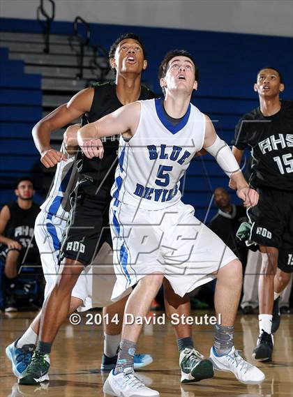 Thumbnail 2 in Rodriguez vs. Davis (Les Curry Invitational) photogallery.