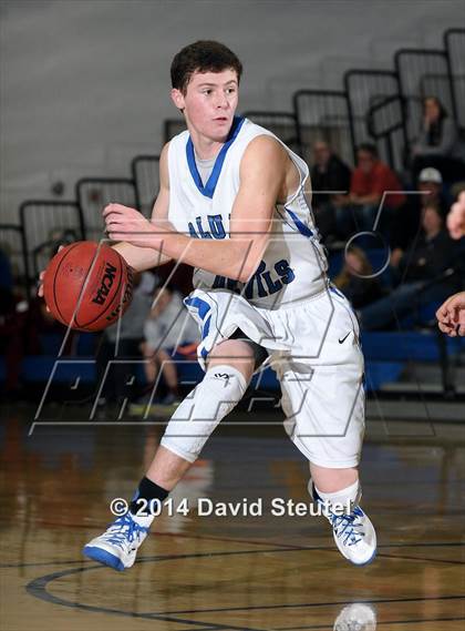 Thumbnail 3 in Rodriguez vs. Davis (Les Curry Invitational) photogallery.