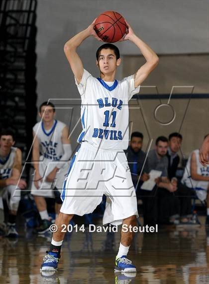 Thumbnail 2 in Rodriguez vs. Davis (Les Curry Invitational) photogallery.