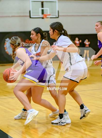 Thumbnail 2 in Eads vs. Elkhart photogallery.