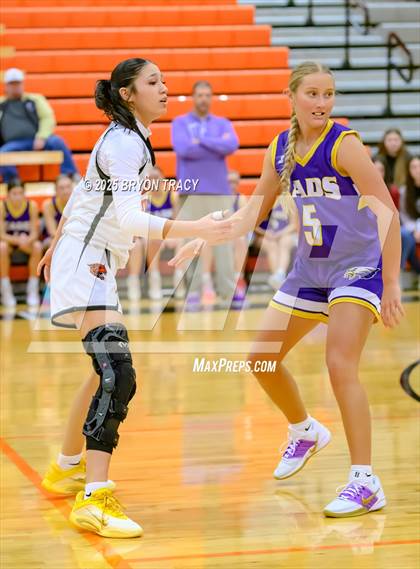 Thumbnail 1 in Eads vs. Elkhart photogallery.