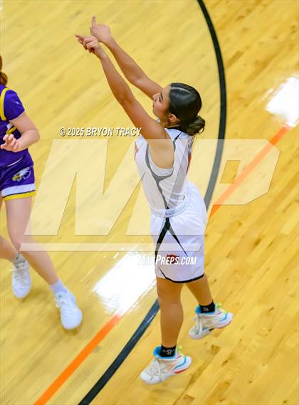 Thumbnail 1 in Eads vs. Elkhart photogallery.