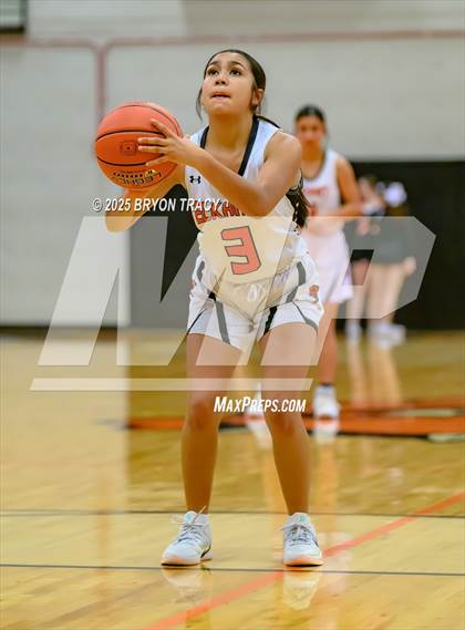 Thumbnail 2 in Eads vs. Elkhart photogallery.