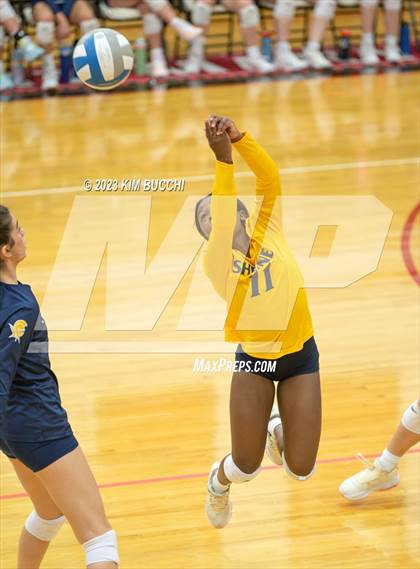 Thumbnail 2 in Shrine Catholic vs Regina (CHSL Cardinal Quarterfinal) photogallery.
