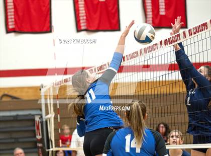 Thumbnail 3 in Shrine Catholic vs Regina (CHSL Cardinal Quarterfinal) photogallery.