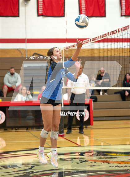 Thumbnail 3 in Shrine Catholic vs Regina (CHSL Cardinal Quarterfinal) photogallery.