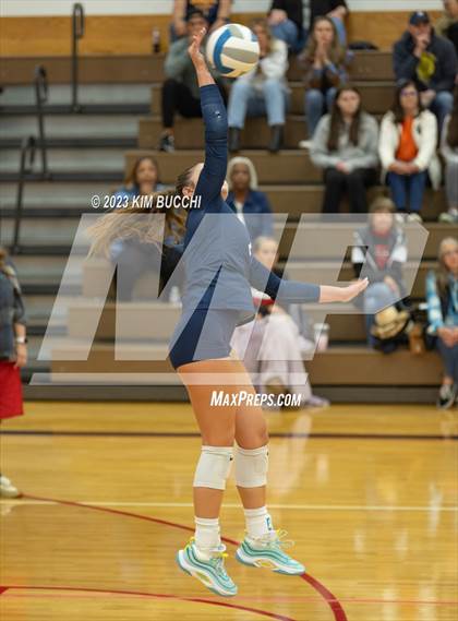 Thumbnail 3 in Shrine Catholic vs Regina (CHSL Cardinal Quarterfinal) photogallery.
