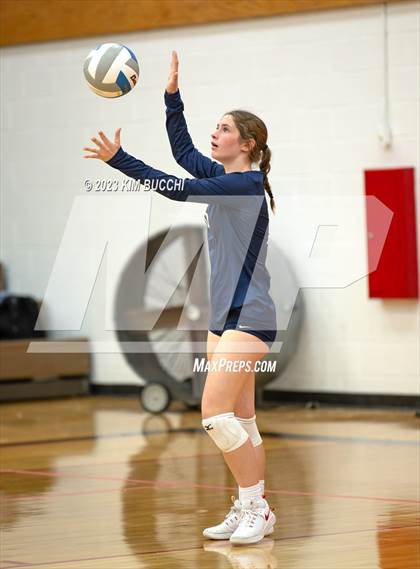 Thumbnail 2 in Shrine Catholic vs Regina (CHSL Cardinal Quarterfinal) photogallery.