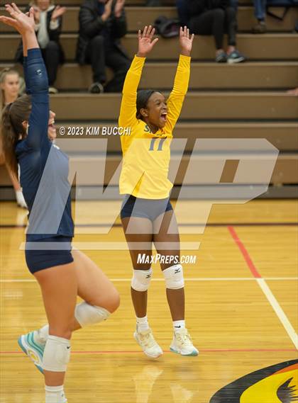 Thumbnail 2 in Shrine Catholic vs Regina (CHSL Cardinal Quarterfinal) photogallery.