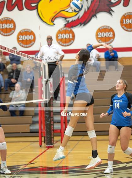 Thumbnail 3 in Shrine Catholic vs Regina (CHSL Cardinal Quarterfinal) photogallery.