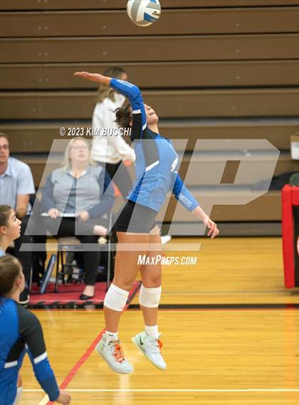 Thumbnail 1 in Shrine Catholic vs Regina (CHSL Cardinal Quarterfinal) photogallery.