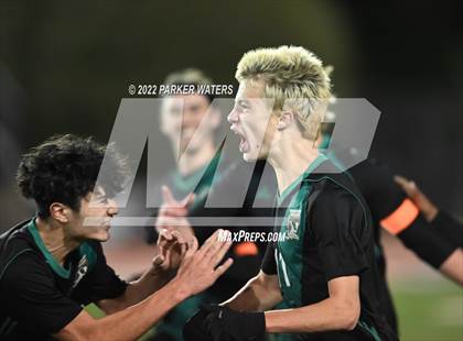 Thumbnail 3 in Bonnabel vs Benjamin Franklin (LHSAA Div II Regional) photogallery.