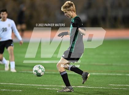 Thumbnail 2 in Bonnabel vs Benjamin Franklin (LHSAA Div II Regional) photogallery.
