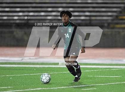 Thumbnail 1 in Bonnabel vs Benjamin Franklin (LHSAA Div II Regional) photogallery.