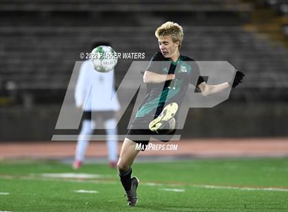 Thumbnail 3 in Bonnabel vs Benjamin Franklin (LHSAA Div II Regional) photogallery.