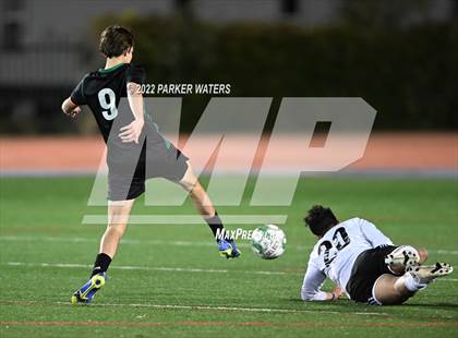 Thumbnail 1 in Bonnabel vs Benjamin Franklin (LHSAA Div II Regional) photogallery.