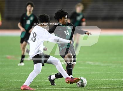 Thumbnail 3 in Bonnabel vs Benjamin Franklin (LHSAA Div II Regional) photogallery.