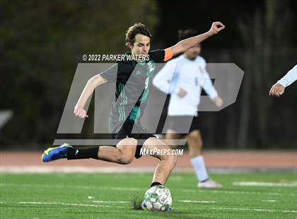 Thumbnail 3 in Bonnabel vs Benjamin Franklin (LHSAA Div II Regional) photogallery.