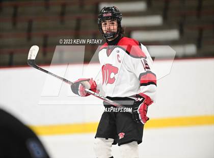 Thumbnail 1 in Hall vs. Masuk (CIAC DIII Quarterfinal) photogallery.
