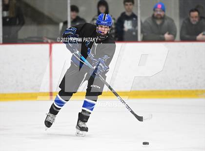 Thumbnail 1 in Hall vs. Masuk (CIAC DIII Quarterfinal) photogallery.