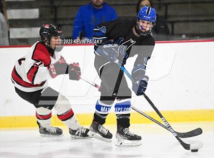 Thumbnail 1 in Hall vs. Masuk (CIAC DIII Quarterfinal) photogallery.